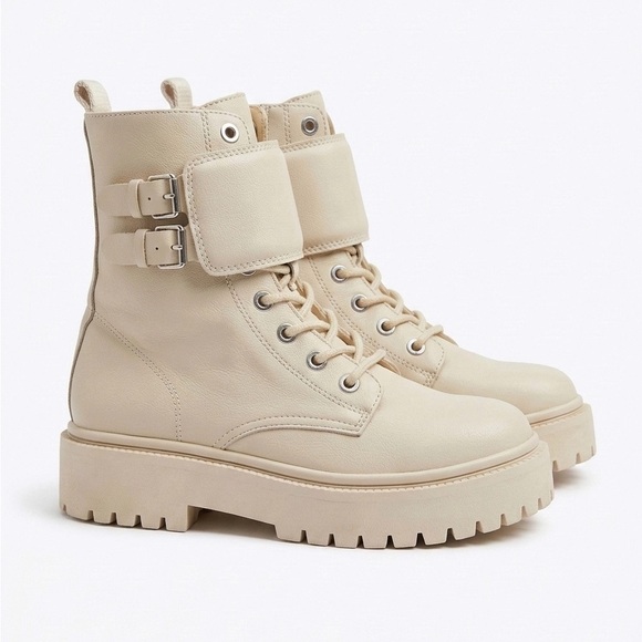 Zara Other - Zara Light Beige Chunky Combat Style Zipper Up Ankles Boots Size 35 Girls